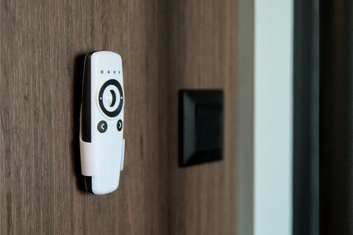 Actual product image Shelly BLU Remote Control ZB White (Universal remote control, Bluetooth)