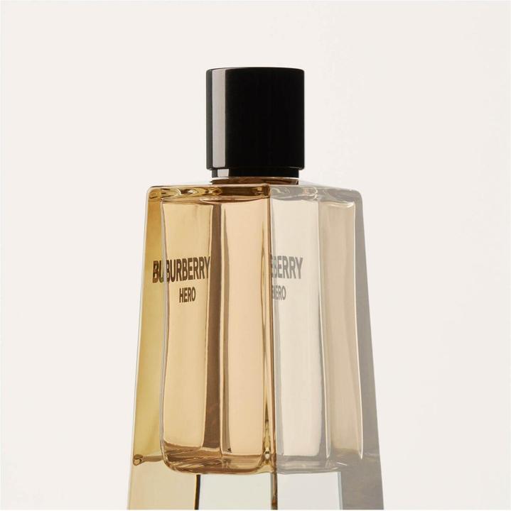 Actual product image Burberry Hero - Eau de Toilette (Eau de toilette, 50 ml)
