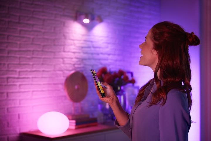 Actual product image Philips Hue White & Color Ambiance BT (E27, 13.50 W, 1600 lm, 1 x, F)