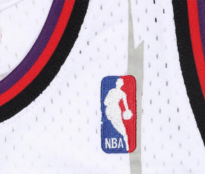 Produktbild Mitchell & Ness Swingman Jersey Toronto Raptors 199899 Vince Carter (L)