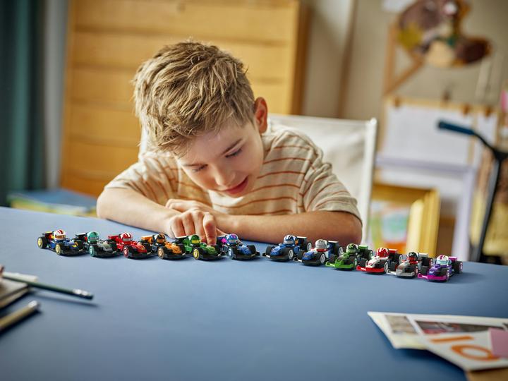 Actual product image LEGO F1 racing cars to collect (Assorted) (71049)