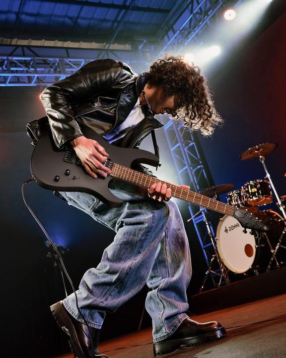 Actual product image Donner DMT-100 Electric Guitar (Electric guitar)