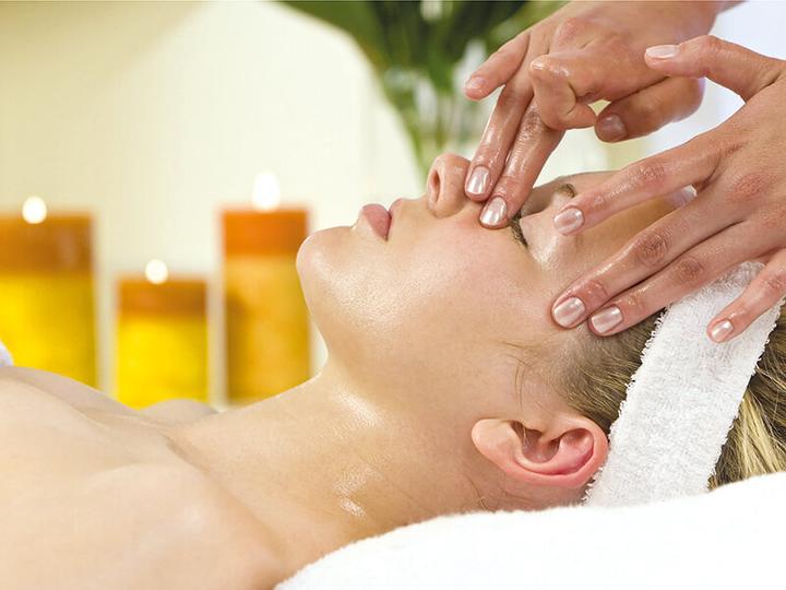 Immagine prodotto Smartbox Benessere per il tuo compleanno con una visita alla spa, un massaggio o un trattamento esclusivo (1 pers.)