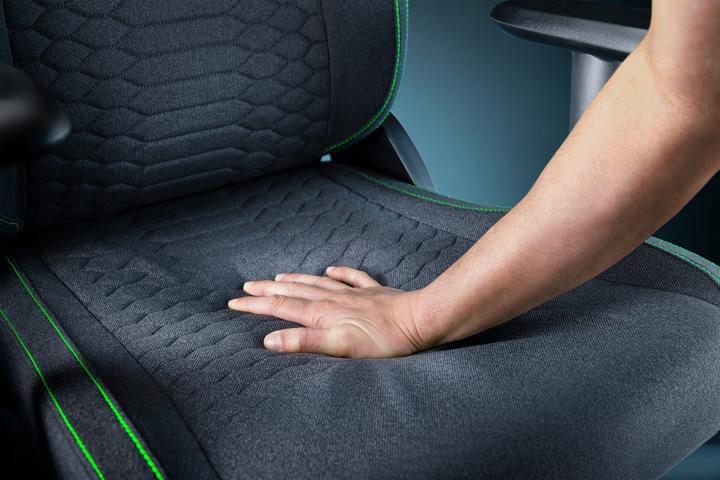 Actual product image Razer Iskur V2 X