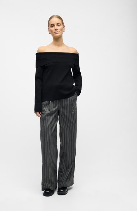 Actual product image Object Schulterfreier Pullover (M)