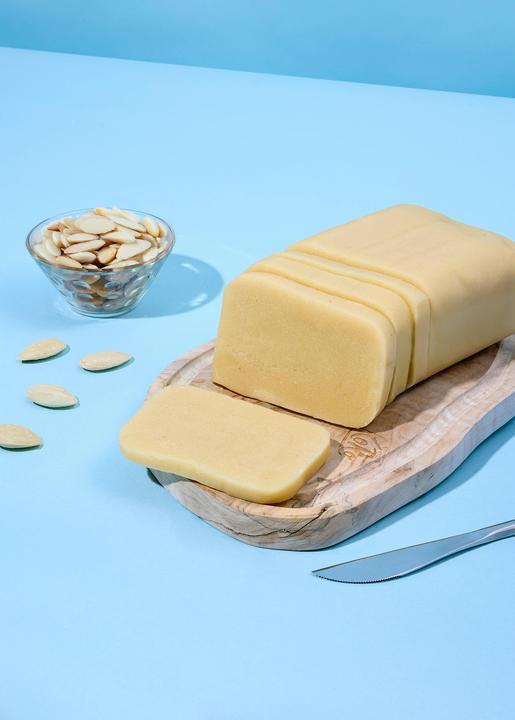 Actual product image KoRo Marzipan paste M0 with invertase (1000 g)