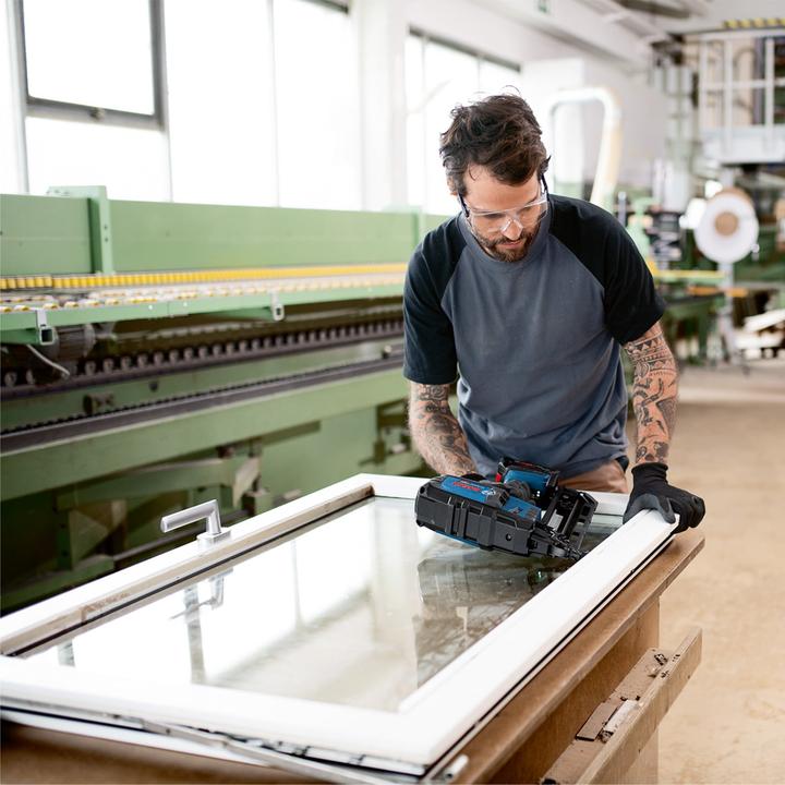 Actual product image Bosch Professional GNH 18V-64 M Professional