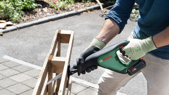 Produktbild Bosch Home & Garden AdvancedRecip 18