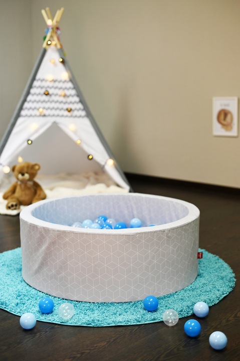 Produktbild Knorrtoys Bällebad soft - "Geo cube grey" - 300 balls soft blue/blue/transparent (ca. 6cm Durchmesser)