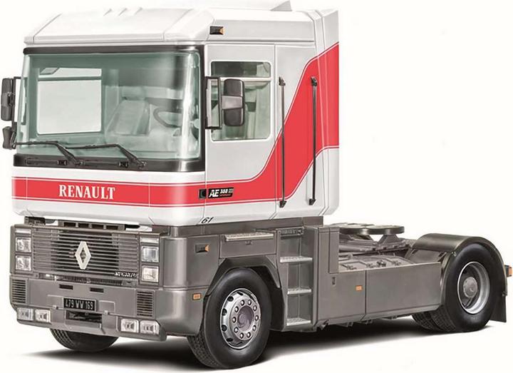 Actual product image Italeri 1:24 RENAULT AE500 Magnum