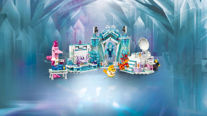 Actual product image LEGO Shimmering glitter spa. (70837)