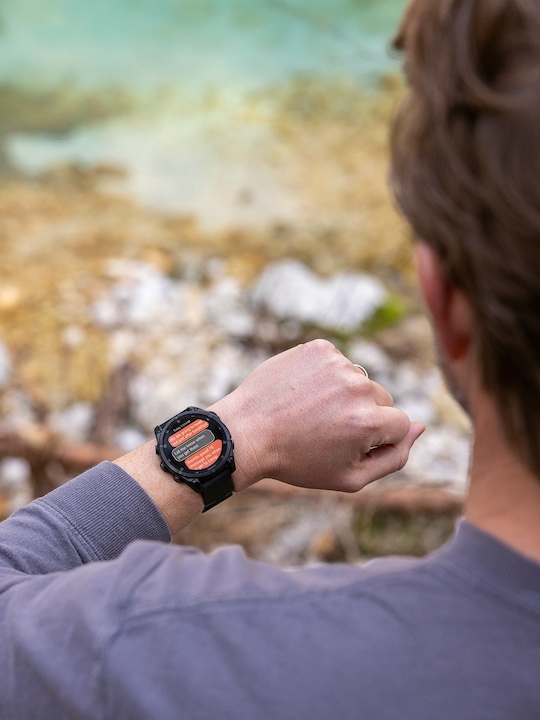 Produktbild Garmin Fenix 8 AMOLED Sapphire Titan (47 mm)