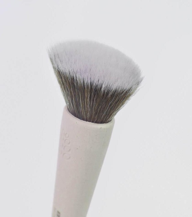 Actual product image Beter BROCHA MAQUILLAJE flat top kabuki natural fibre #beige (Foundation)