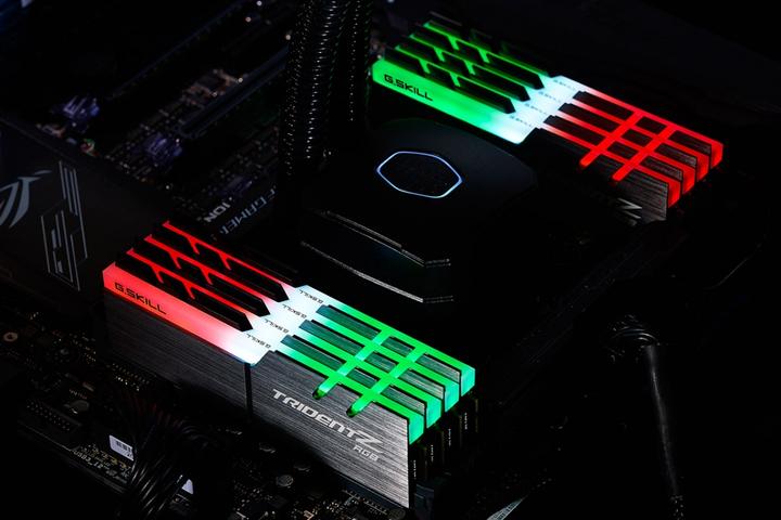 Produktbild G.Skill Trident Z RGB (8 x 8GB, 3200 MHz, DDR4-RAM, DIMM)