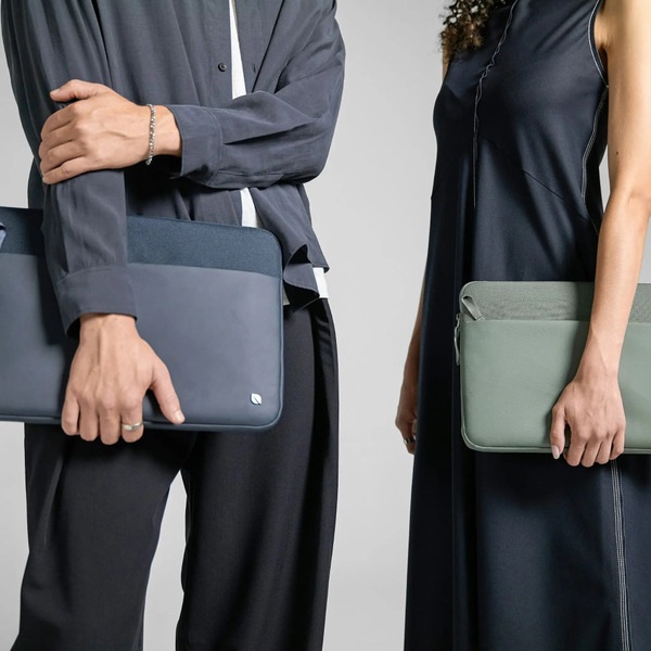Actual product image Incase A.R.C. Sleeve for 14-inch Laptop - Navy (14.02", Universal)