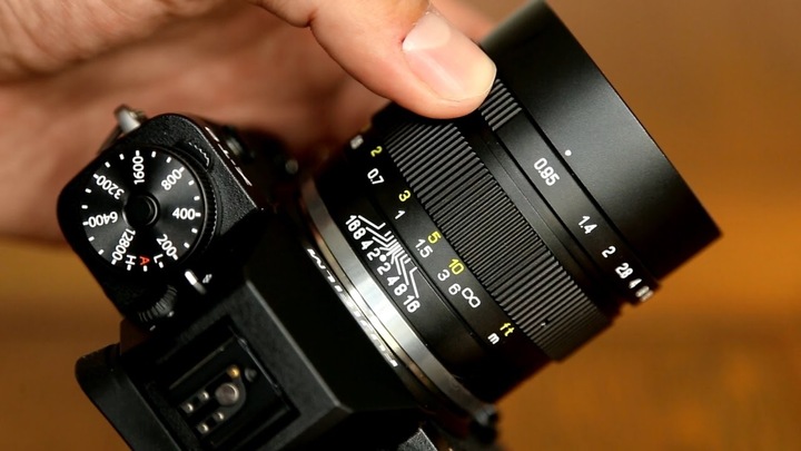 Produktbild Zhongyi Mitakon 35mm f/0.95 Mark II Speedmaster Für Sony E (Sony E, APS-C / DX)