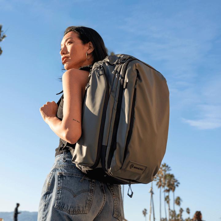 Actual product image Wandrd Transit 35L Travel Backpack Wasatch Green (35 l)