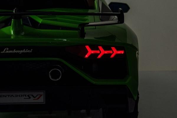 Produktbild Es-toys Kinderfahrzeug – Elektro Auto “Lamborghini Aventador SVJ” – lizenziertMP3, Ledersitz + EVA (12 V)