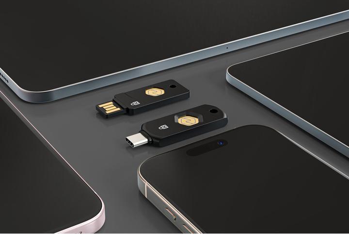 Actual product image Kensington VeriMark NFC+ Security Key - USB-A