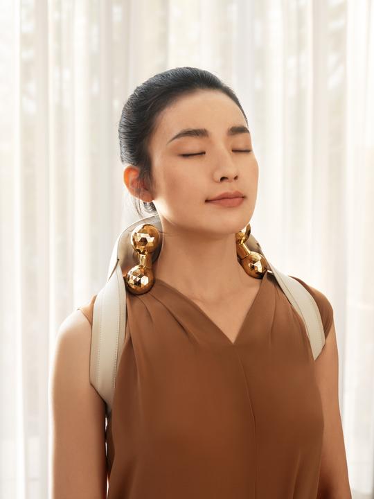 Produktbild SKG Neck Massager H7 ultra-E - Golden (golden massage heads)