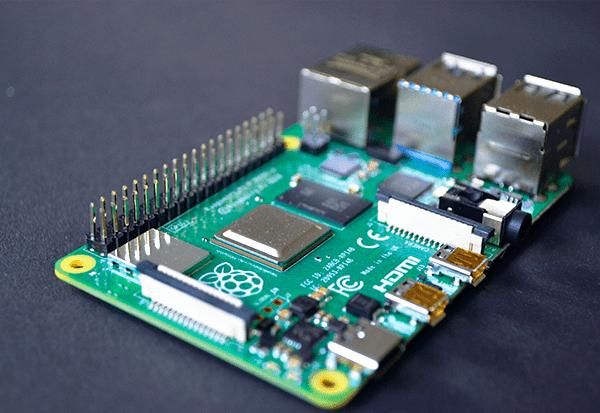 Immagine prodotto Franzis Maker Kit per Raspberry Pi 4