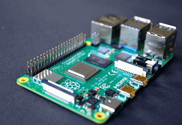 Actual product image Franzis Maker Kit for Raspberry Pi 4