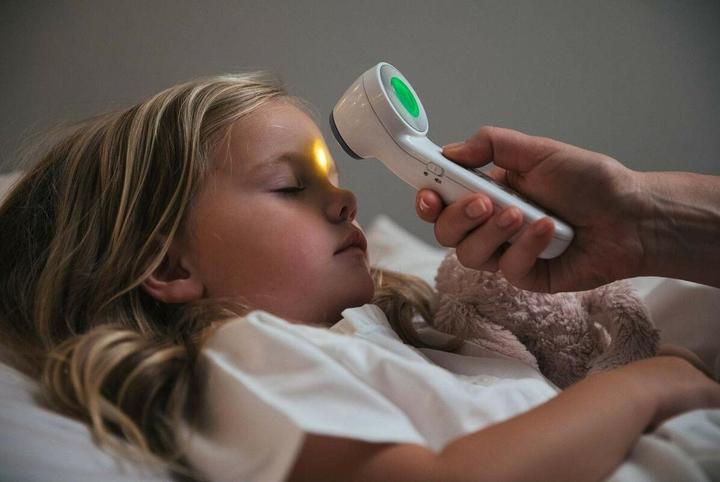 Immagine prodotto Braun BNT 400 No Touch (Fronte, Senza contatto)