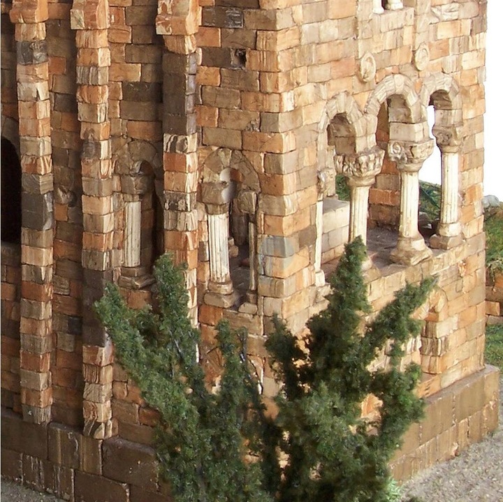 Actual product image Block Cuit. 3D ceramic model kit - Church of Santa Maria del Naranco - Asturias (11 x 18 x 26 cm)