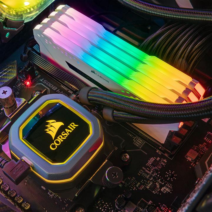 Productafbeelding Corsair Vengeance RGB Pro (2 x 8GB, 3200 MHz, DDR4 RAM, DIMM 288 pin)