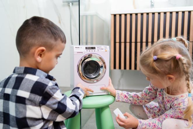 Actual product image Theo Klein Miele washing machine