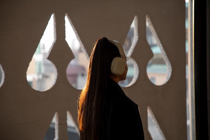 Actual product image Defunc Mondo (NC, 45 h, Cable, Wireless)