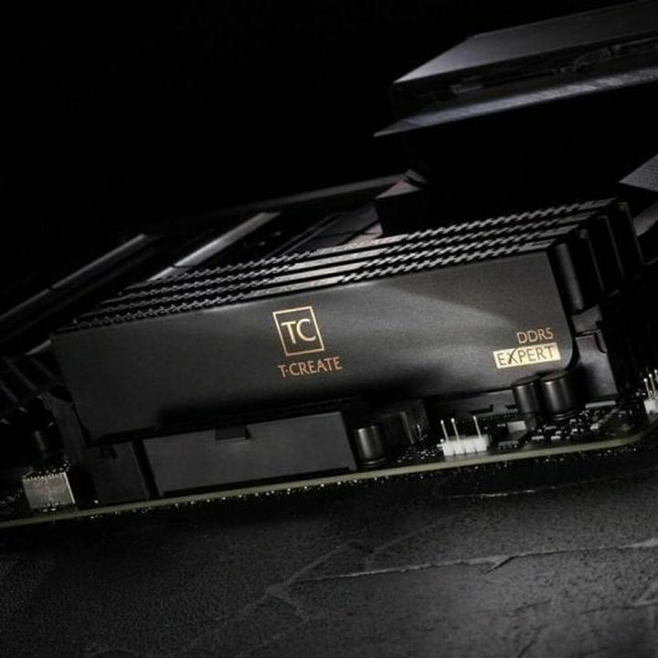 Actual product image Teamgroup Expert (2 x 16GB, 6000 MHz, DDR5 RAM, DIMM)