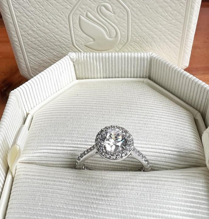 Immagine prodotto Swarovski Anello Constella Cocktail Round Pavé Argento (50)