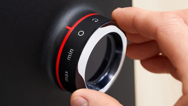 Actual product image Bosch Hausgeräte Series 4, Food mincer, MultiPower Series 4, 1900 W, Black, Black, MFWS450B