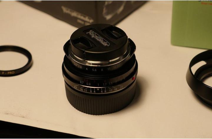 Productafbeelding Voigtländer Kleuren-Skopar 35mm / 2.5 Pannenkoek II (Leica M, Volledig formaat)