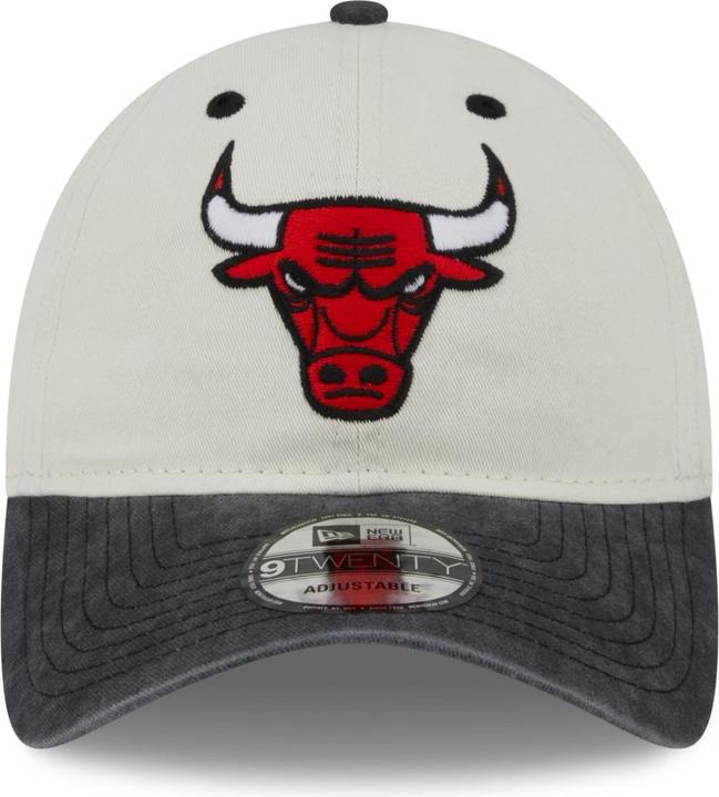 Actual product image New Era 9Twenty Casual Classics Cap - Chicago Bulls Beige