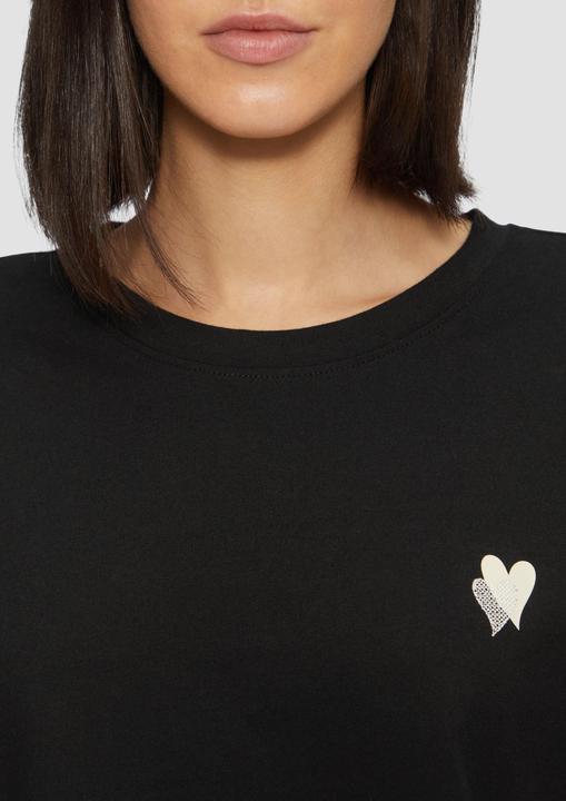 Produktbild S.Oliver T-Shirt T-Shirt im Relaxed Fit mit Herz-Stickerei (40)