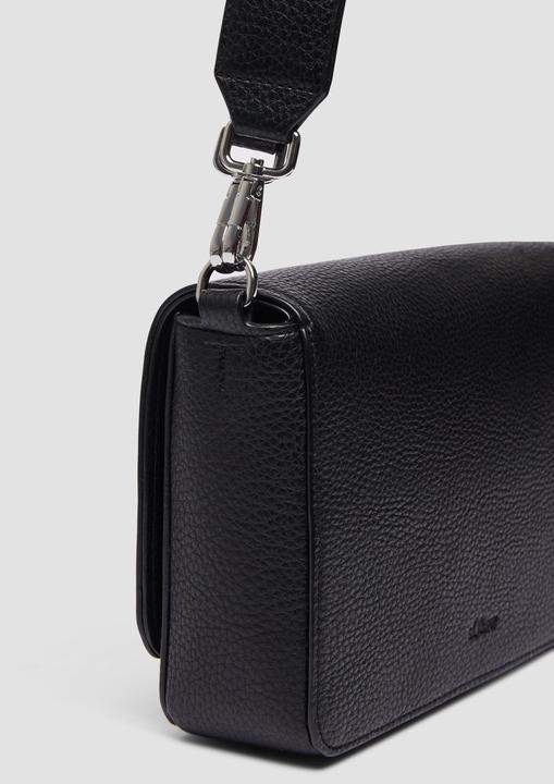 Produktbild s.Oliver Tasche Hobo-Bag in Leder-Optik mit Magnetknopf und längenverstellbarem Gurt