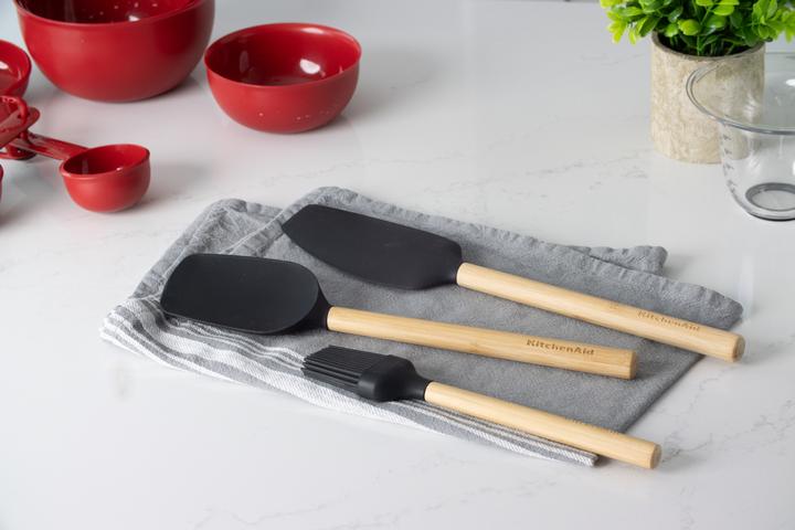 Productafbeelding KitchenAid 3-Delige Bamboe Bakset met Lepel Spatel, Gebakborstel en Mixer Spatel