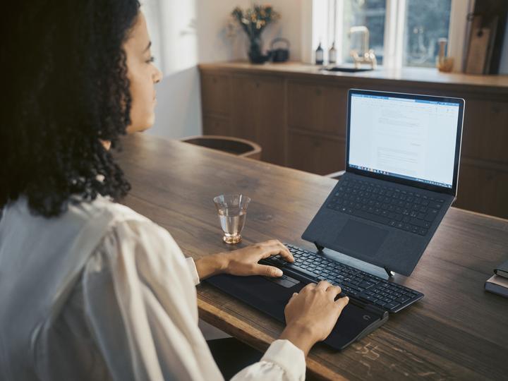 Actual product image Contour RollerMouse Pro WL Regular WR vegan leather retail (Cable, Wireless)