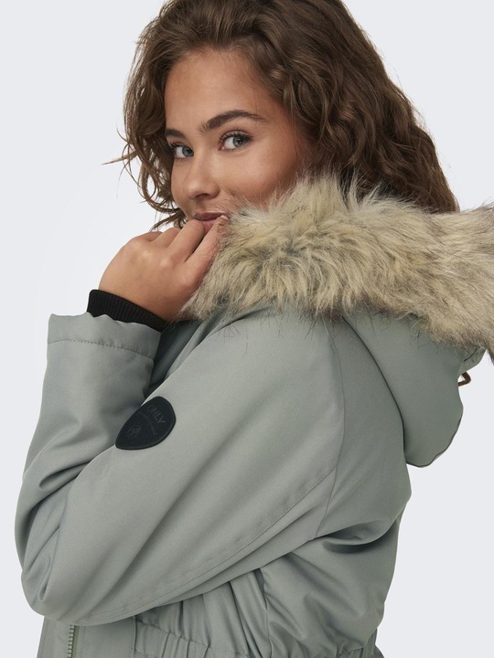 Image du produit Only Capuche avec bord en fausse fourrure amovible Poignets côtelés Parka Longue parka (XS)