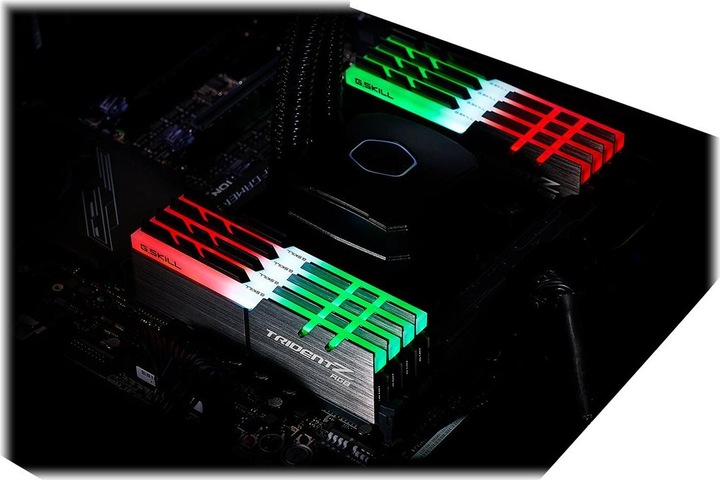 Produktbild G.Skill Trident Z RGB (2 x 32GB, 4400 MHz, DDR4-RAM, DIMM)
