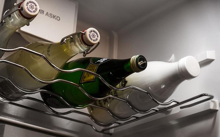 Produktbild Asko Kühl-Gefrierkombination freistehend PREMIUM RFN232041B Front BlackSteel und schwarz (361 l)