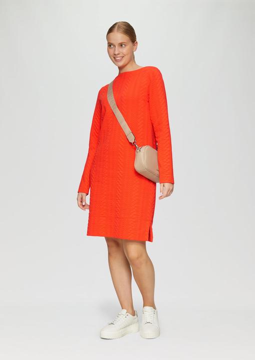 Produktbild S.Oliver Kleid Strukturiertes Jacquard-Kleid mit U-Boot-Ausschnitt (38)