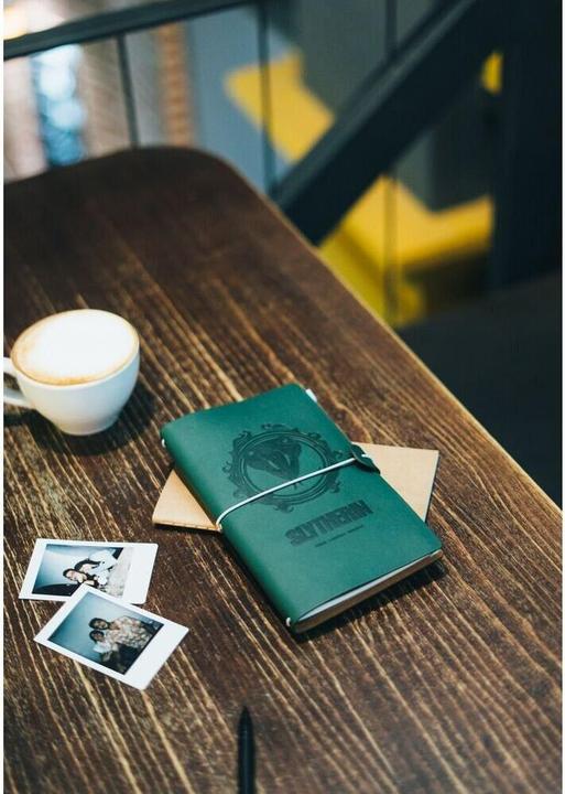 Produktbild Slytherin Travel Journal (Gepunktet, Liniert, Harter Einband)