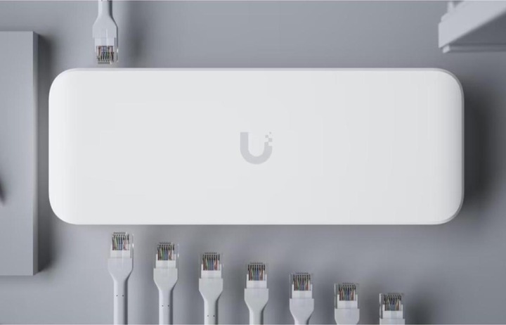 Actual product image Ubiquiti Ultra 210W (8 Ports)