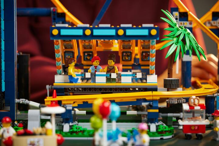 Produktbild LEGO Looping-Achterbahn (10303, LEGO Icons, LEGO Seltene Sets)