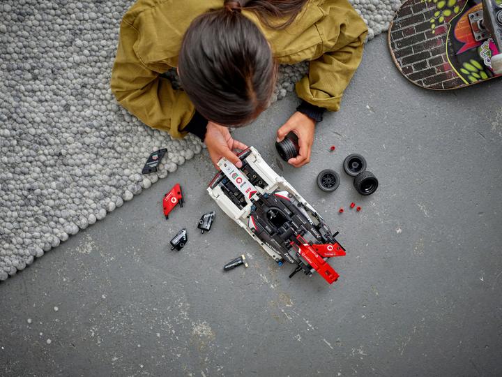 Produktbild LEGO Formula E Porsche 99X Electric (42137, LEGO Technic)