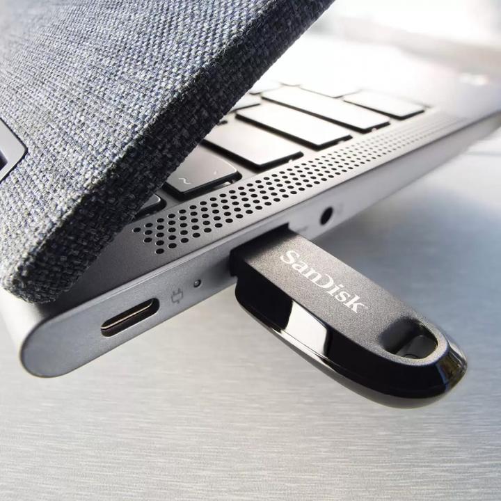 Image du produit Sandisk Lecteur flash Ultra Curve, 32 Go, USB 3.2 (32 Go, USB-A)