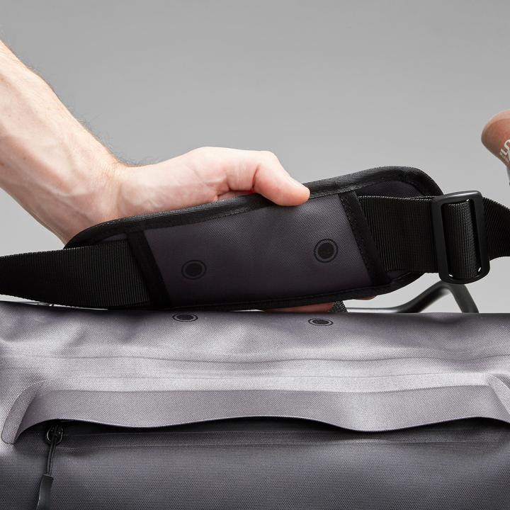 Actual product image Btwin BESACE VELO 900 1X15L (15 l)